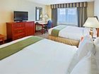 фото отеля Holiday Inn Express Hotel & Suites Fairbanks