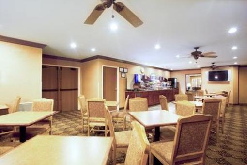 фото отеля Holiday Inn Express Vernon Hills