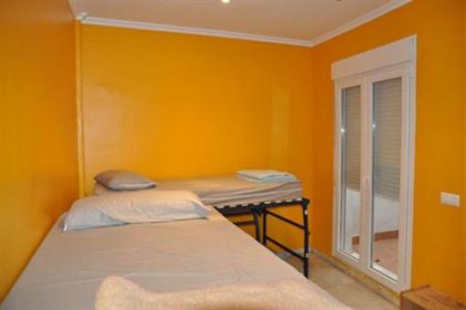 фото отеля Urbany Hostel Seville (Spain)