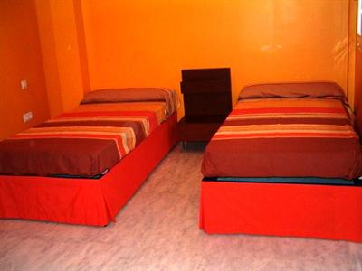 фото отеля Urbany Hostel Seville (Spain)