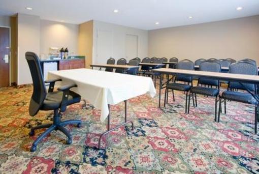 фото отеля Holiday Inn Express Dunn