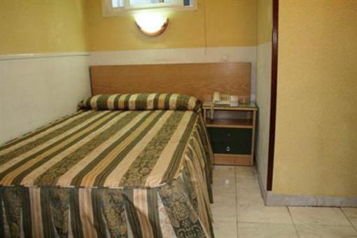 фото отеля Hostal la Perla Asturiana