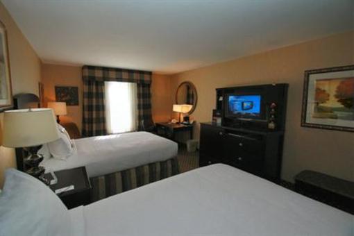 фото отеля Holiday Inn Express Hotel & Suites Staten Island