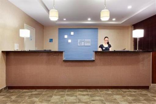 фото отеля Holiday Inn Express Hotel & Suites Staten Island