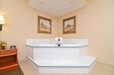 фото отеля Best Western Kelly Inn Omaha
