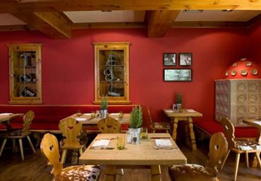фото отеля Courtyard by Marriott Regensburg