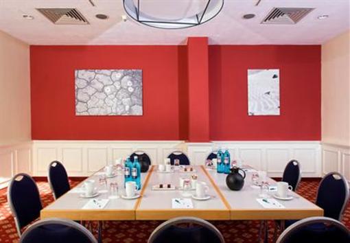 фото отеля Courtyard by Marriott Regensburg