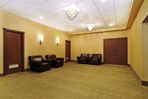 фото отеля Days Inn Calgary South