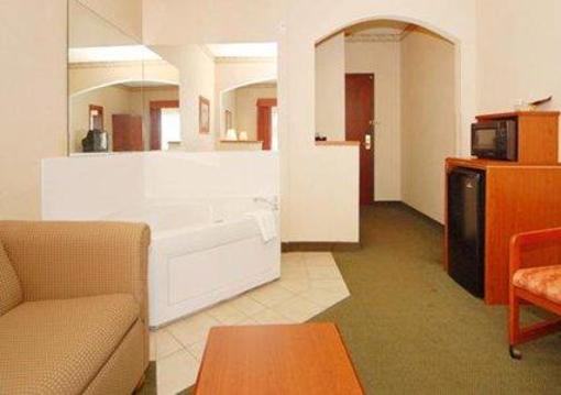 фото отеля Comfort Suites Southwest Portland