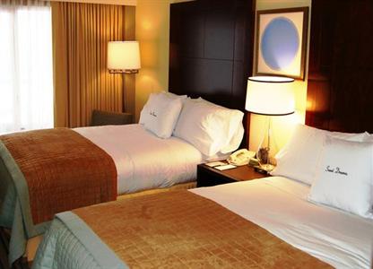 фото отеля The Doubletree Hotel Chicago North Shore