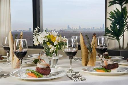 фото отеля The Doubletree Hotel Chicago North Shore