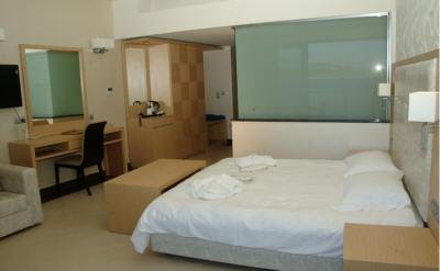 фото отеля Ionian Emerald Resort