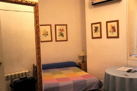 фото отеля Hostal Puerta del Sol