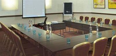 фото отеля Ashford International Hotel