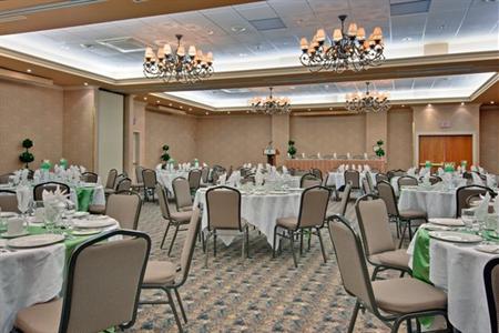 фото отеля Holiday Inn Select Hotel & Suites Kanata Ottawa