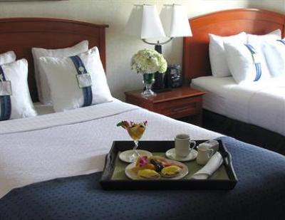 фото отеля Holiday Inn Select Hotel & Suites Kanata Ottawa