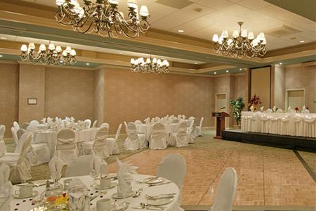 фото отеля Holiday Inn Select Hotel & Suites Kanata Ottawa
