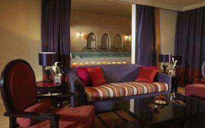 фото отеля Arjaan by Rotana