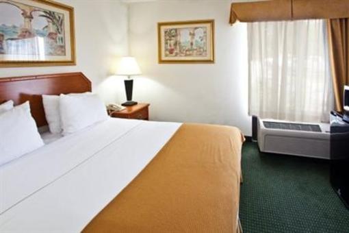 фото отеля Holiday Inn Express Vero Beach-West I-95