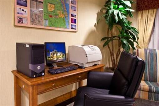 фото отеля Holiday Inn Express Vero Beach-West I-95
