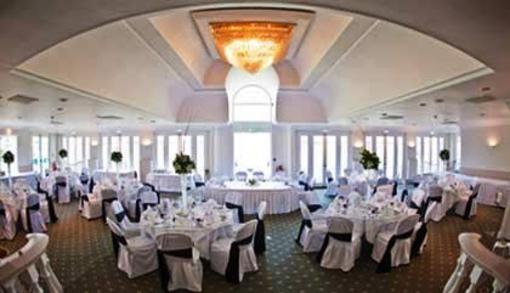 фото отеля Monkey Island Hotel