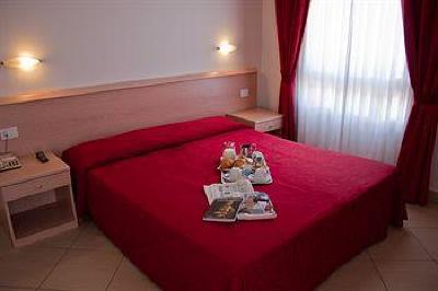 фото отеля Hotel Pigalle