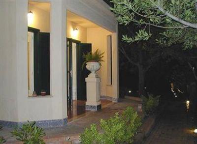 фото отеля Villino Eleonora Bed & Breakfast Parghelia