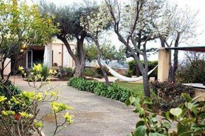 фото отеля Villino Eleonora Bed & Breakfast Parghelia