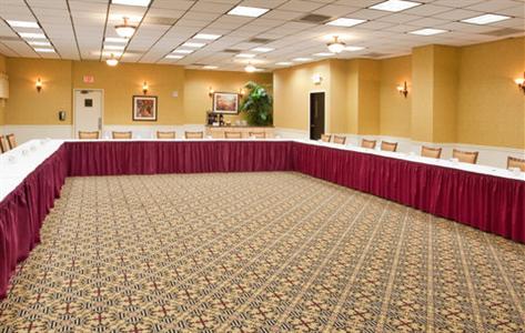 фото отеля Holiday Inn Rancho Cordova