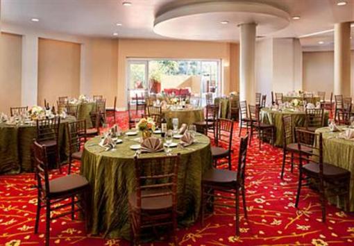 фото отеля Ventura Beach Marriott