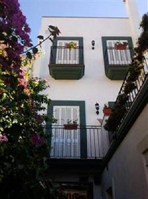 фото отеля Pension Mitus Canet De Mar