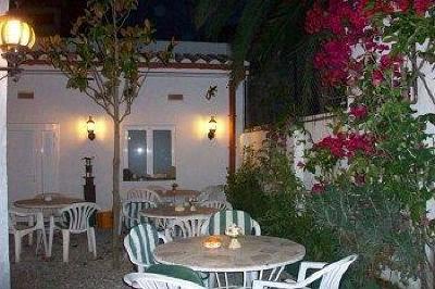 фото отеля Pension Mitus Canet De Mar