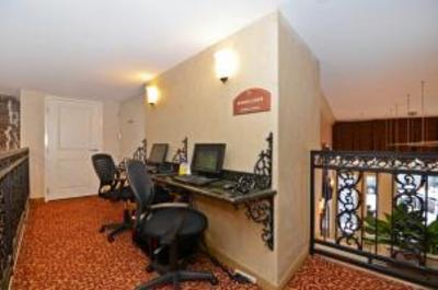 фото отеля BEST WESTERN PLUS Executive Hotel & Suites