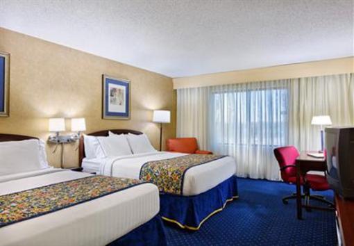 фото отеля Courtyard by Marriott Grand Rapids Airport