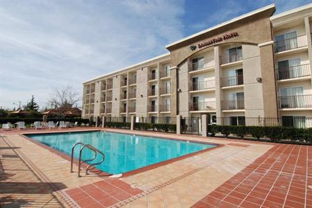 фото отеля DoubleTree by Hilton Hotel Livermore