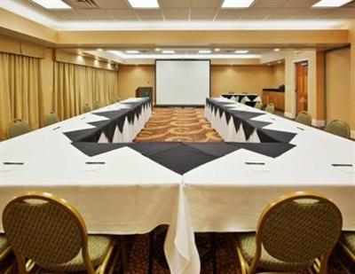 фото отеля DoubleTree by Hilton Hotel Livermore