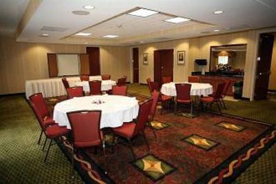 фото отеля Hilton Garden Inn Elkhart
