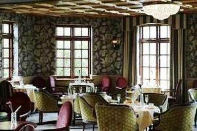 фото отеля Pennyhill Park Hotel Bagshot