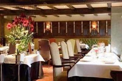 фото отеля Pennyhill Park Hotel Bagshot