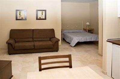 фото отеля Apartamentos Turisticos La Castilleja