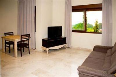 фото отеля Apartamentos Turisticos La Castilleja