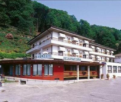 фото отеля Hotel Lo Scoiattolo Massino Visconti
