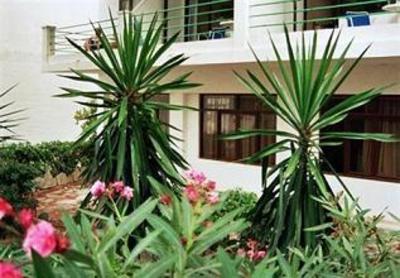 фото отеля Flacalco Park Apartments