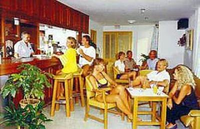 фото отеля Flacalco Park Apartments