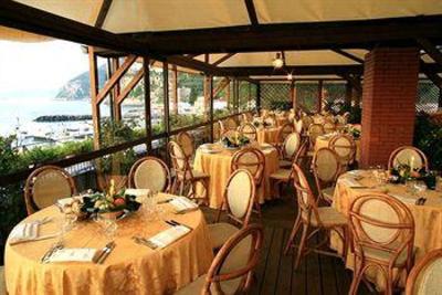 фото отеля Hotel Le Axidie Vico Equense