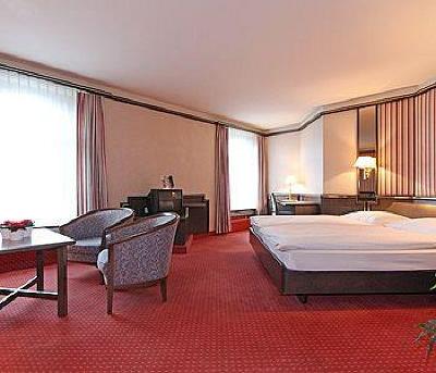 фото отеля Hotel Monopol Luzern