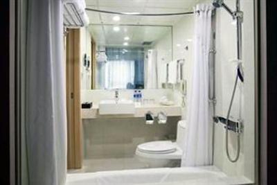 фото отеля Holiday Inn Riverside Wuhan
