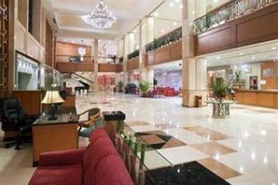 фото отеля Holiday Inn Riverside Wuhan