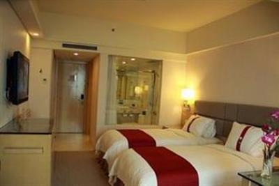 фото отеля Holiday Inn Riverside Wuhan