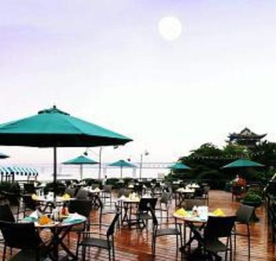 фото отеля Holiday Inn Riverside Wuhan